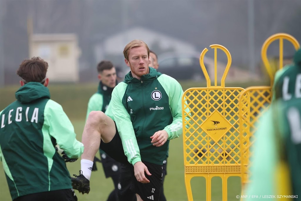 Geldboete voetballer Legia Warschau om geweld tegen AZ-steward