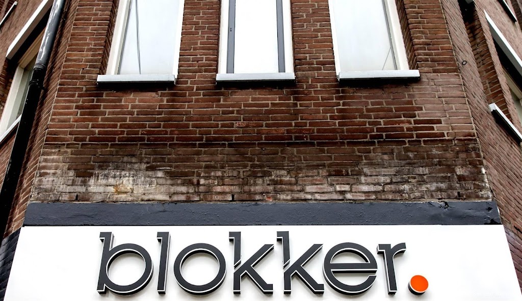 Blokker-weduwe wil zoons uit bedrijf dat familievermogen beheert