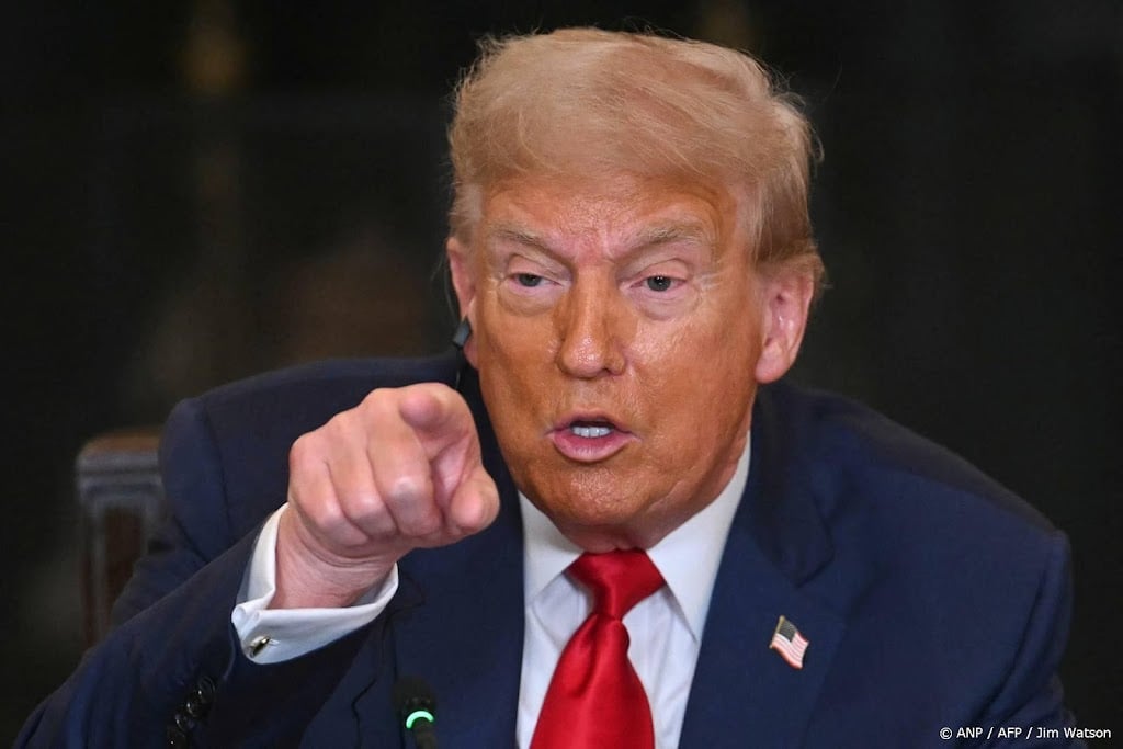 Trump kondigt invoerheffing van 35 procent voor Canada aan 
