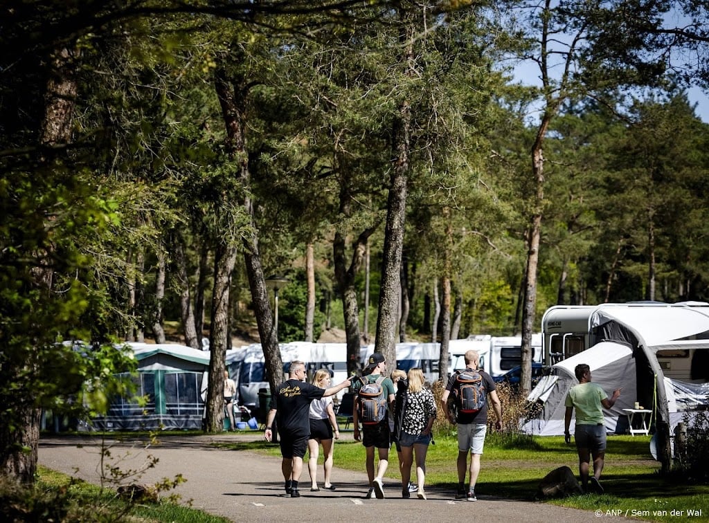 ANVR: Nederlander boekt vakantie dit jaar later en minder vaak