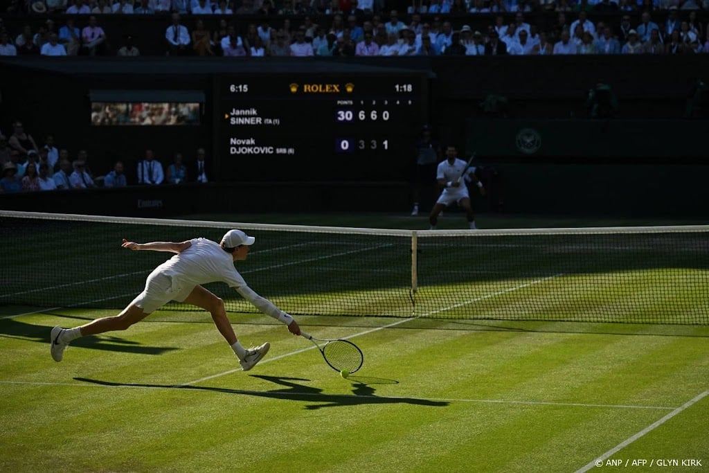 Sinner verslaat Djokovic en bereikt eerste finale Wimbledon