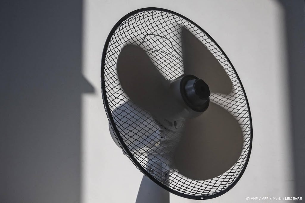 CNV waarschuwt: werkplek vaak niet ingericht op hitte