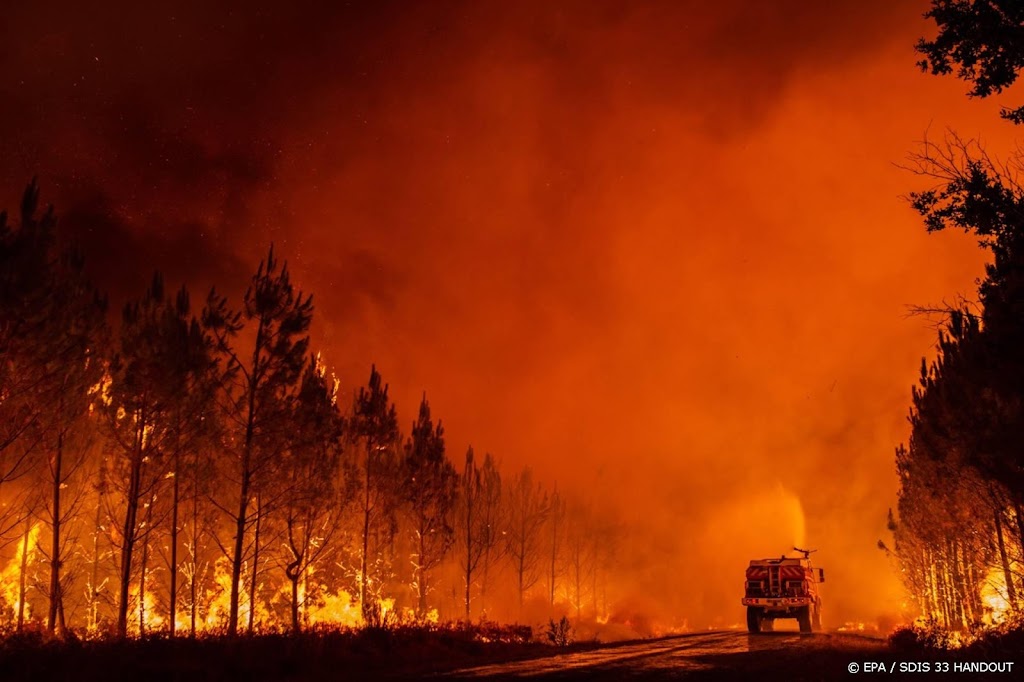 Twee grote bosbranden in Frankrijk bedwongen