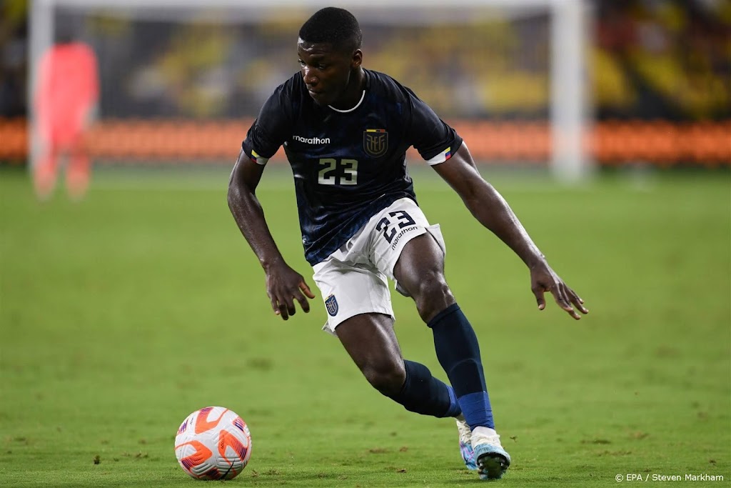 Brighton-speler Caicedo voor recordbedrag op weg naar Liverpool
