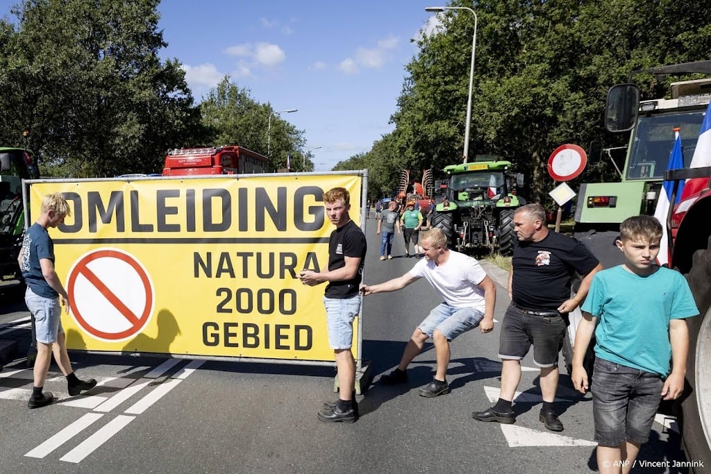 Boeren blokkeren N35 tussen Wierden en Nijverdal