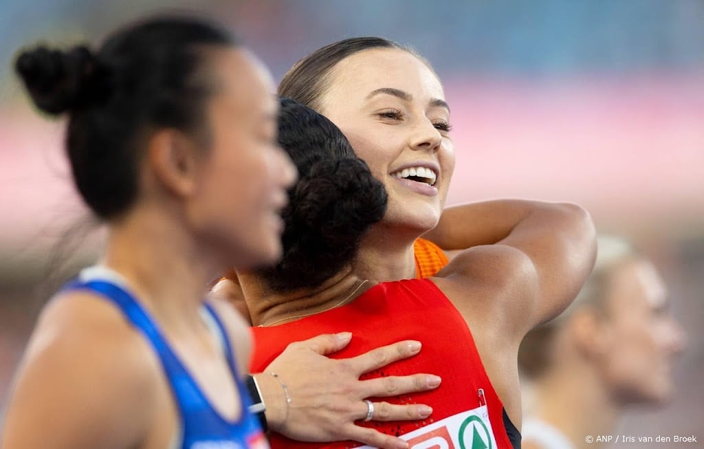 Visser wint na fotofinish eindelijk goud op 100 meter horden