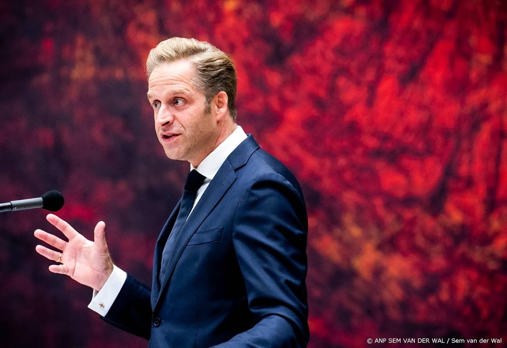 De Jonge: krapte in testcapaciteit houdt nog even aan