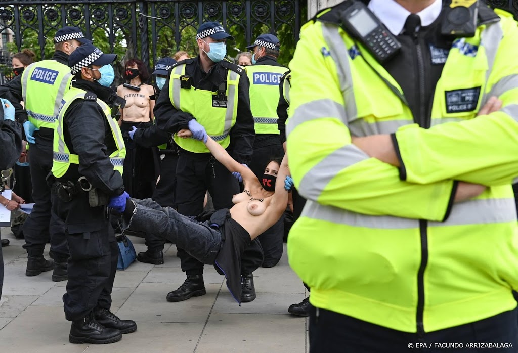 Britse politie: 680 arrestaties bij klimaatprotesten Londen 