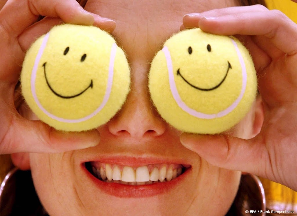 Eerste emoticons :-) en :-( gaan onder de hamer