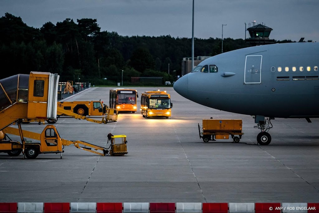 Ministerie zegt niets over nieuwe vluchten vanuit Afghanistan