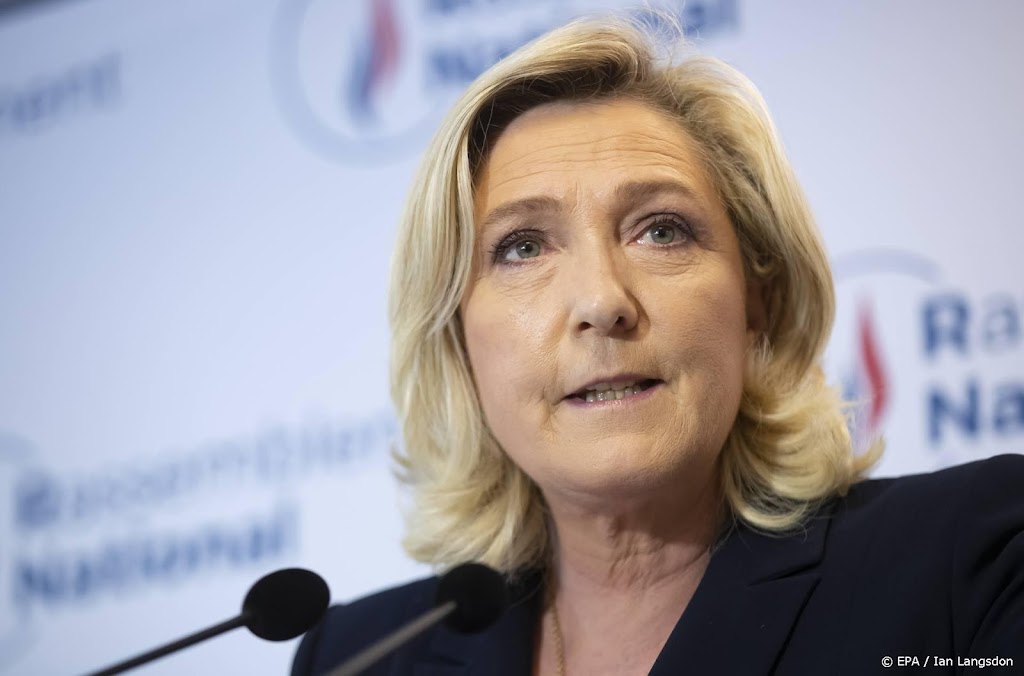 Le Pen stopt tijdelijk als partijleider Rassemblement National