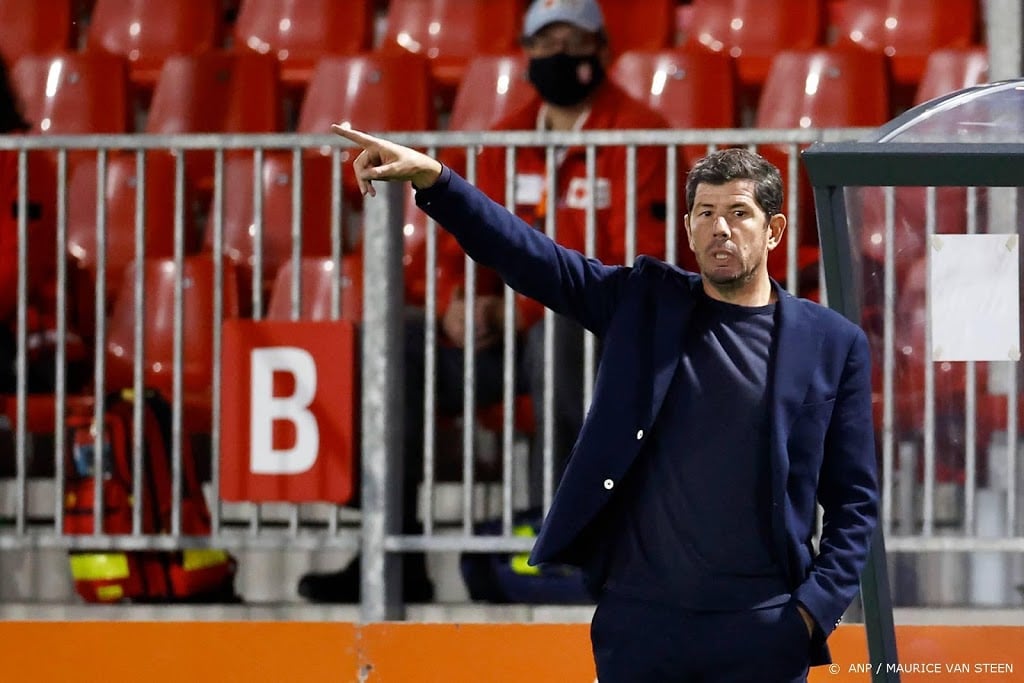 Jong Oranje-coach Van de Looi positief op corona