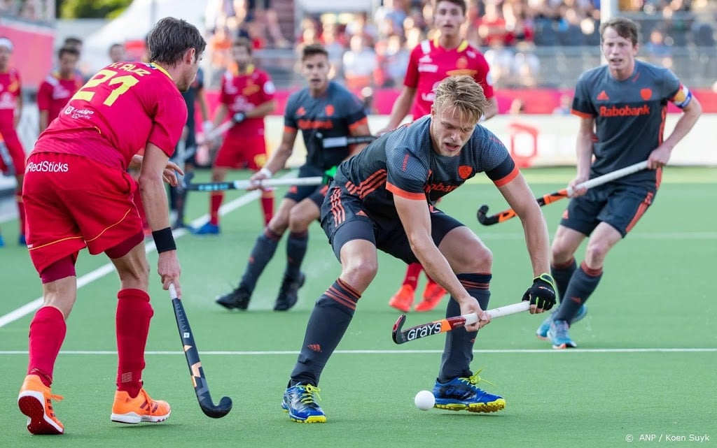 Veelbesproken hockeyer Janssen leidt Kampong naar winst