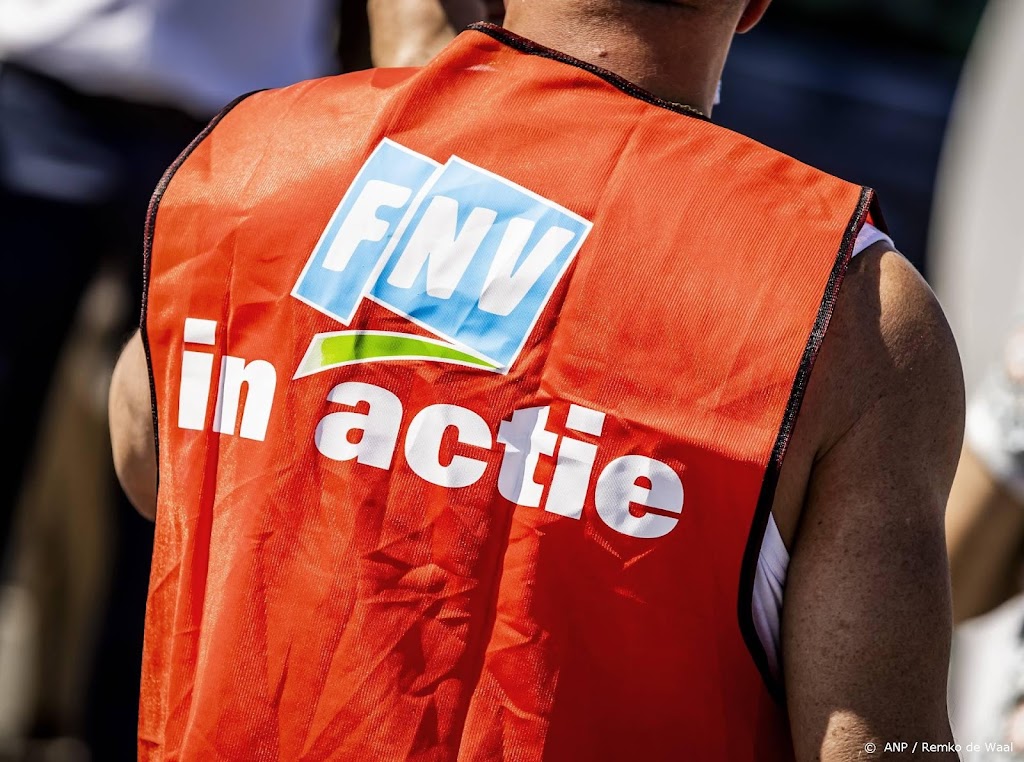 FNV dreigt met stakingen op Schiphol 