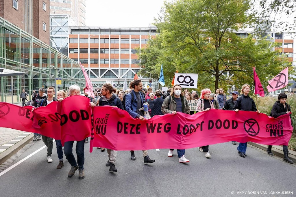 Extinction Rebellion blokkeert kruisingen bij Tweede Kamer