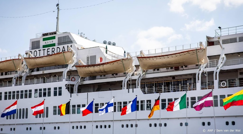 Nieuwste cruiseschip 'Rotterdam' komt naar Rotterdam