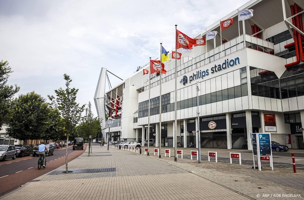 Jong PSV ontvangt Jong Ajax tijdens WK in Philips-stadion