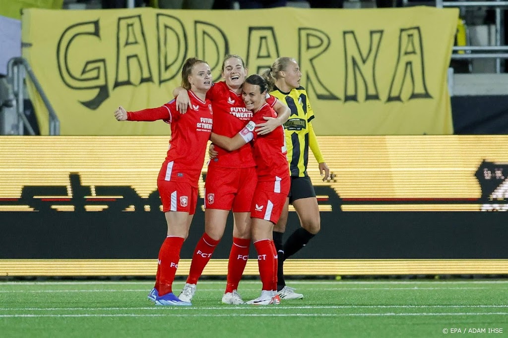 Vrouwen Twente houden met 2-2 bij Häcken kans op Champions League
