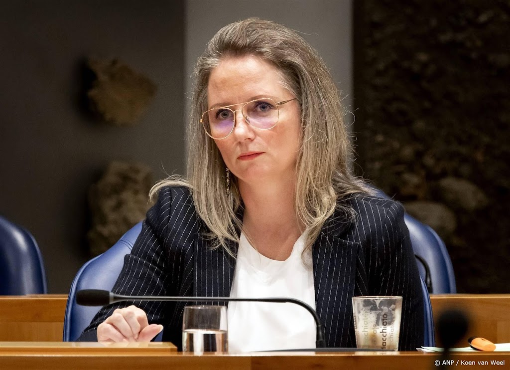 Agema laakt kritische senaat en is 'benieuwd wie stoer blijft'