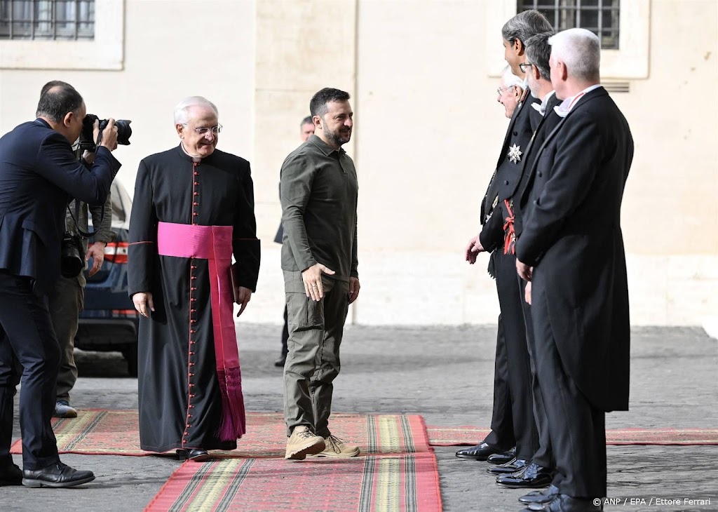 Paus ontvangt Zelensky in het Vaticaan