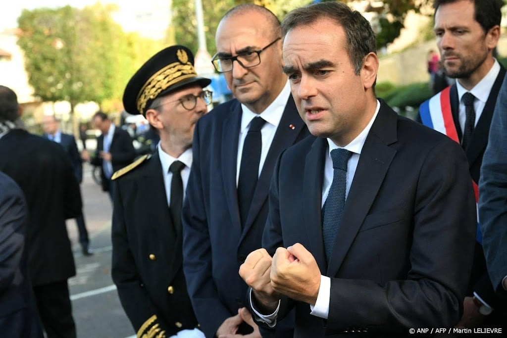 Franse premier roept op tot politieke eenheid