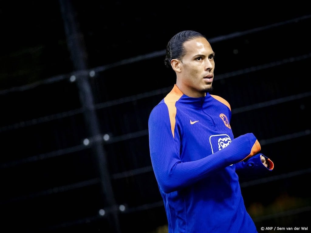 Van Dijk, Depay, Reijnders en Van Hecke 'op scherp' tegen Finland