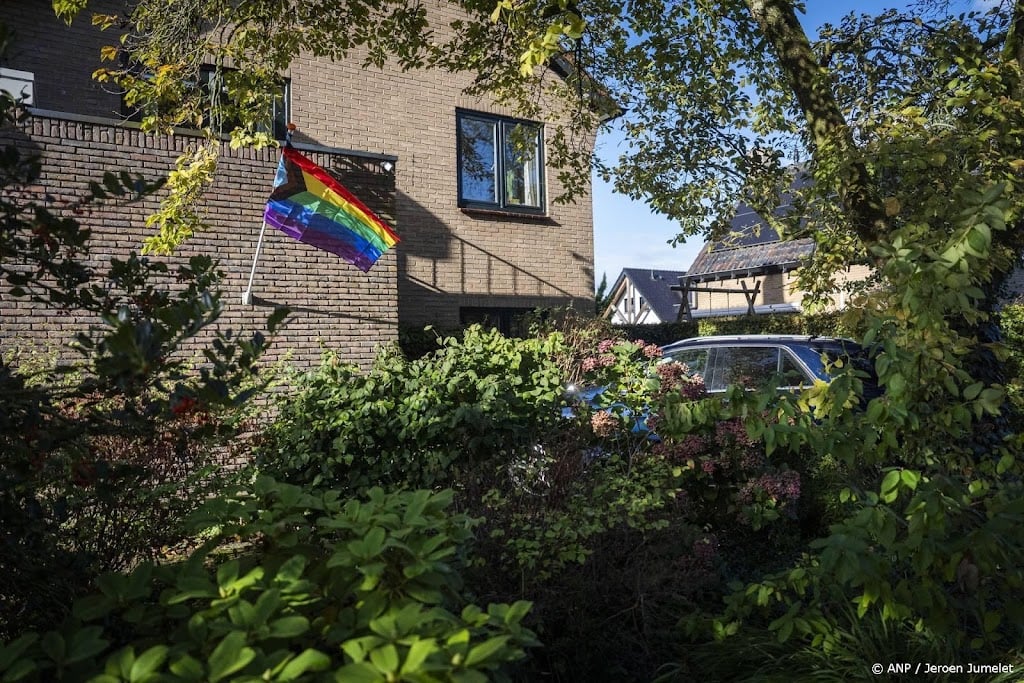 Meldingen van gestolen regenboogvlaggen in Oldebroek