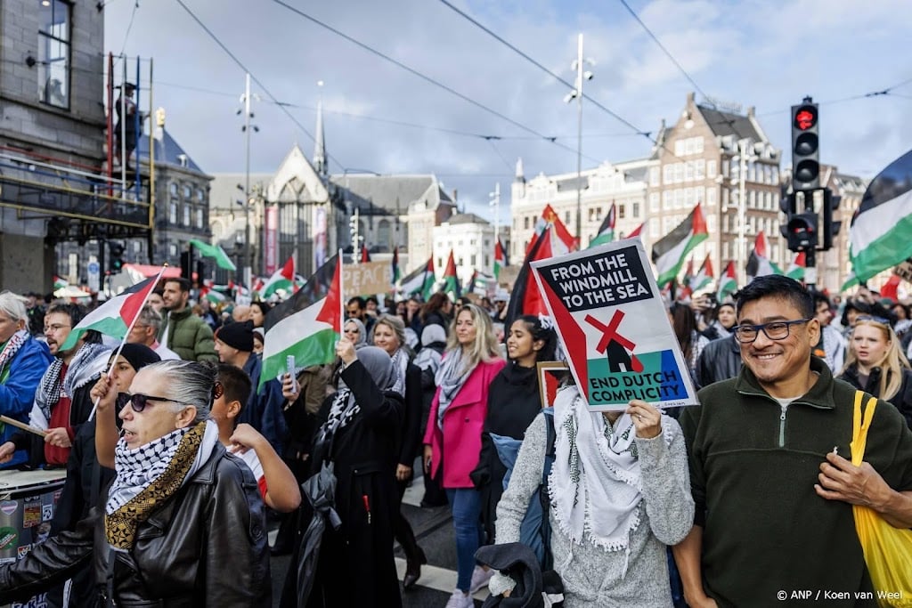 Zo'n duizend pro-Palestijnse demonstranten in mars door Amsterdam