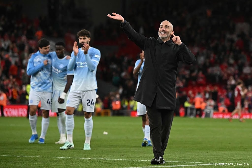 City-trainer Maresca looft spelers na zege op Liverpool