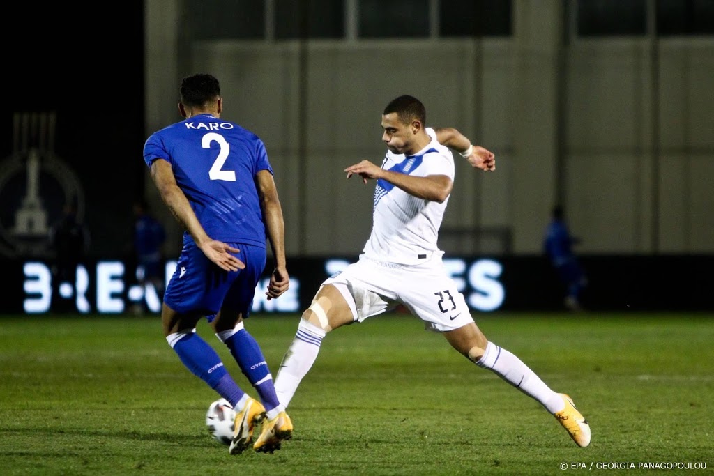 Bondscoach Van 't Schip ziet debutant Giakoumakis scoren