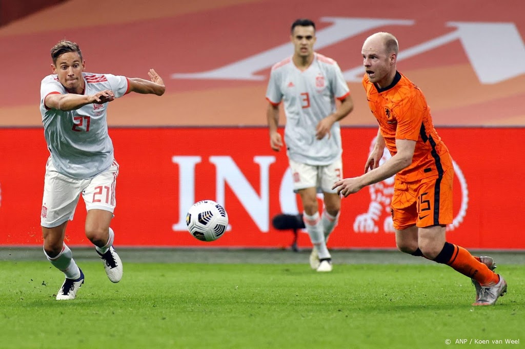 Oranje wacht ook na vier duels onder De Boer nog op eerste zege