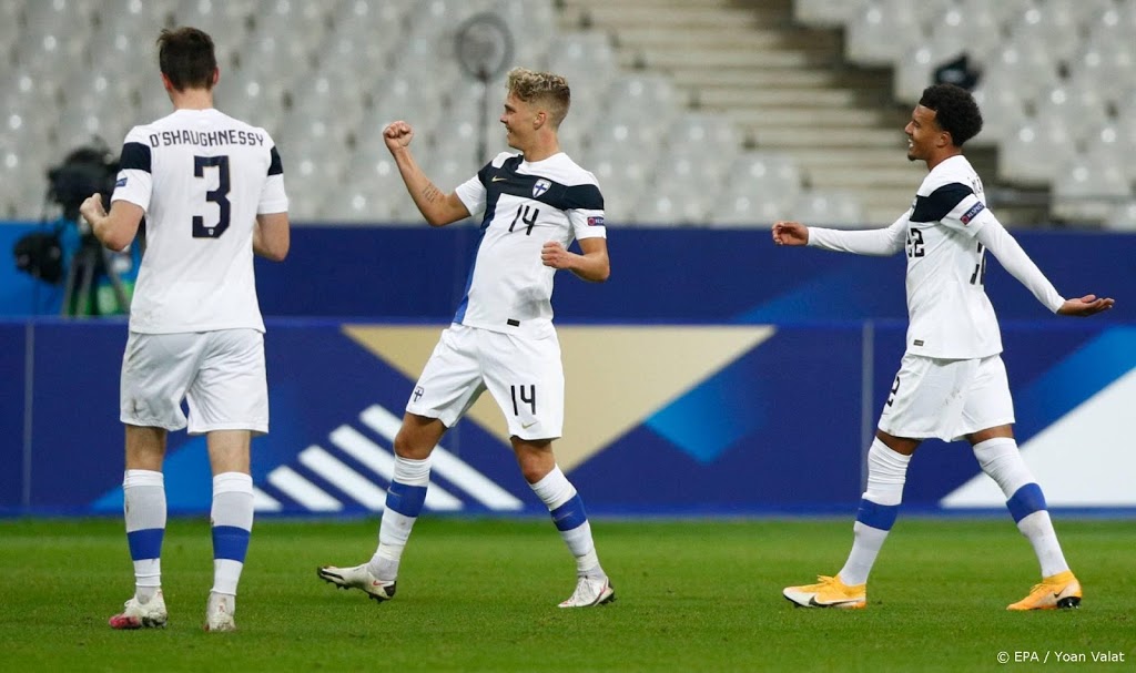 Finland verrast wereldkampioen Frankrijk in Parijs