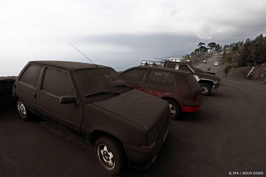 Nieuwe lavastroom La Palma bereikt zee