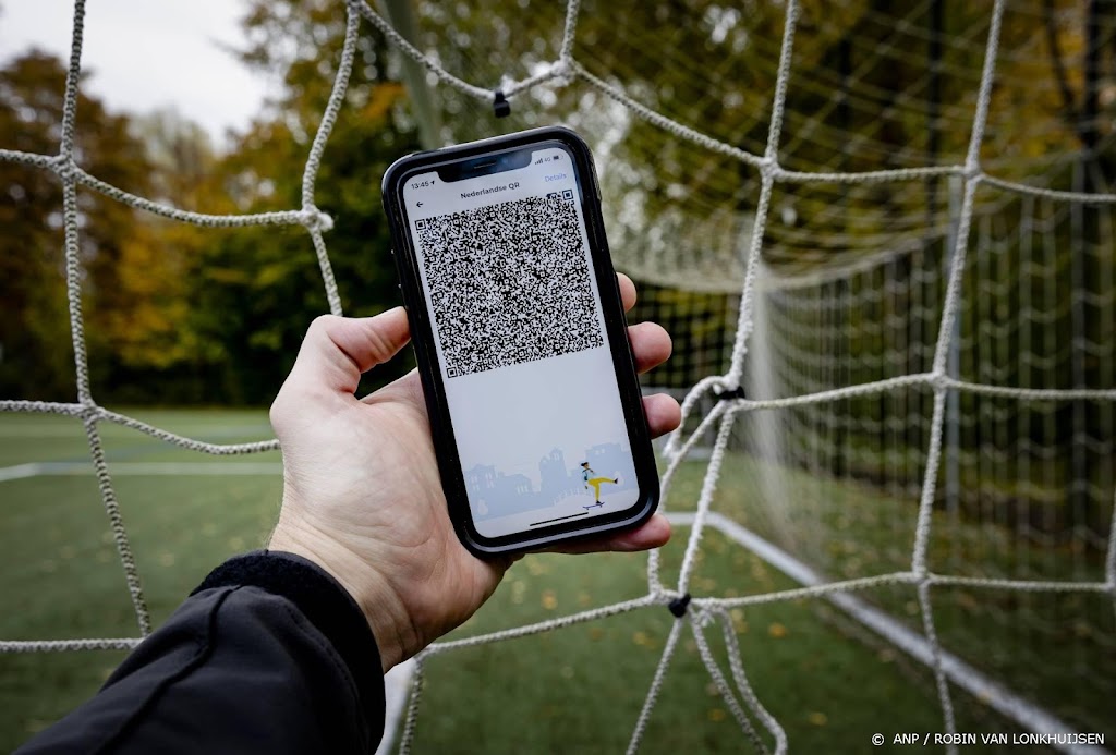 KNVB vraagt gemeentes om hulp bij controle coronatoegangsbewijs
