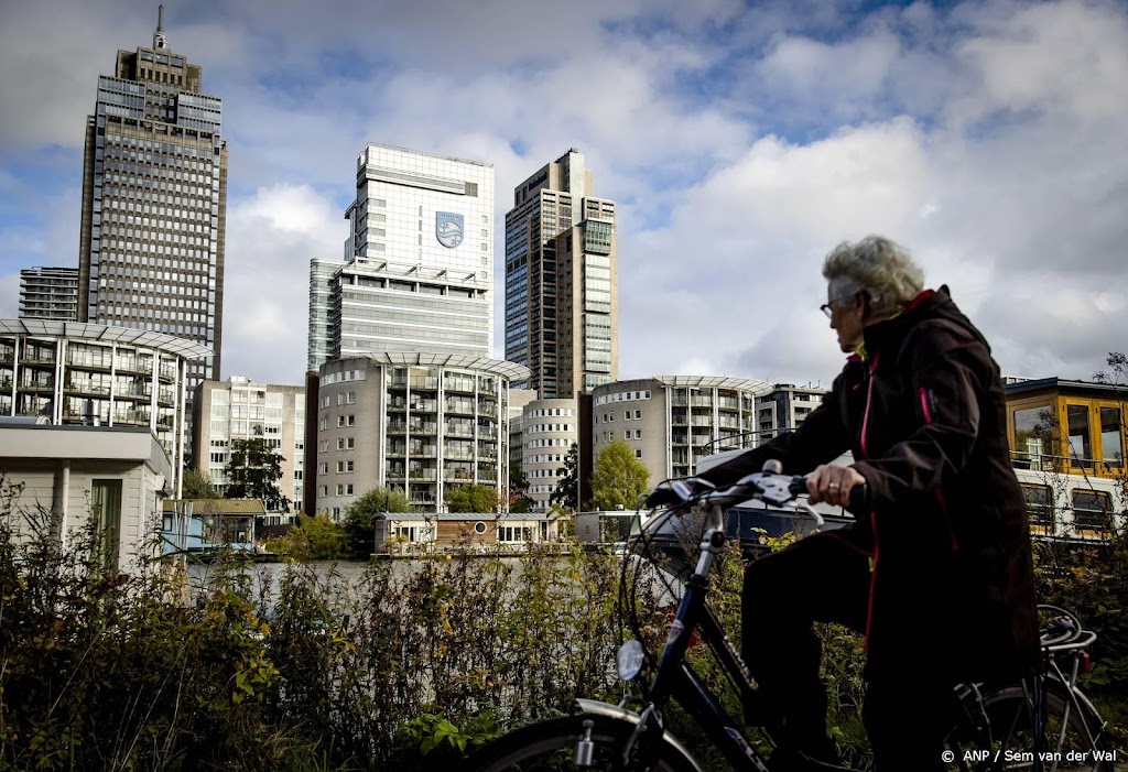 Philips en Prosus zetten AEX steviger boven 700 puntengrens