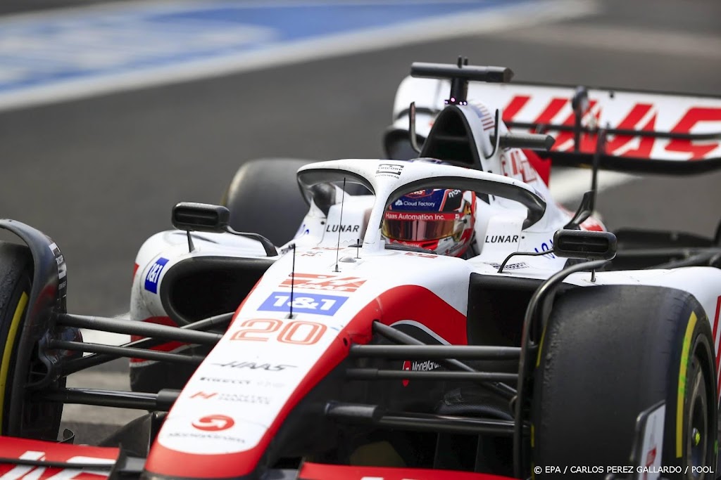 Haas-coureur Magnussen pakt pole in Brazilië, Verstappen tweede