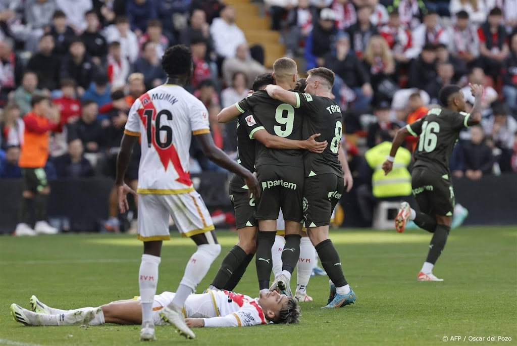 Girona blijft koploper in Spanje na zege bij Rayo Vallecano