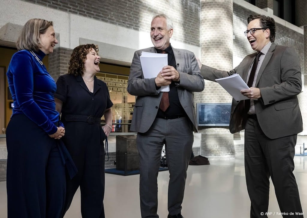 Indieners hopen dat 'mestwet' op agenda kabinetsformatie komt