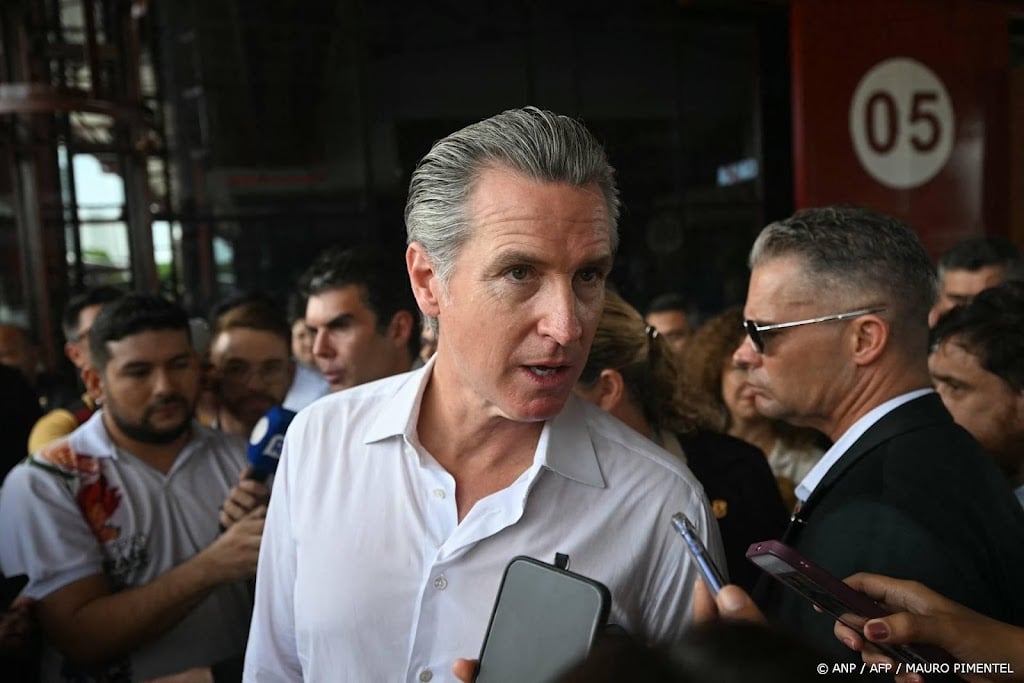 Newsom haalt uit naar Trump die uit klimaatakkoord is gestapt