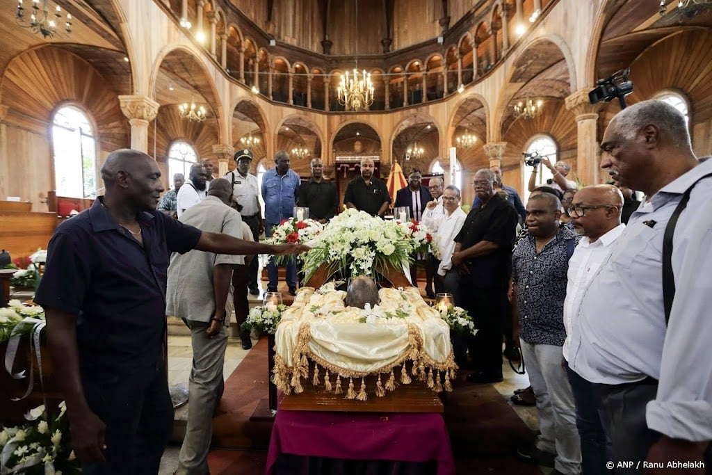 Suriname neemt afscheid van oud-president Ronald Venetiaan