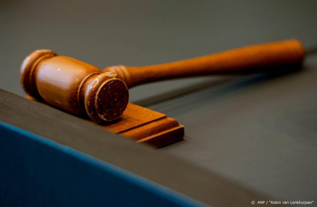 'Niet verplicht cel na geweld hulpverleners'