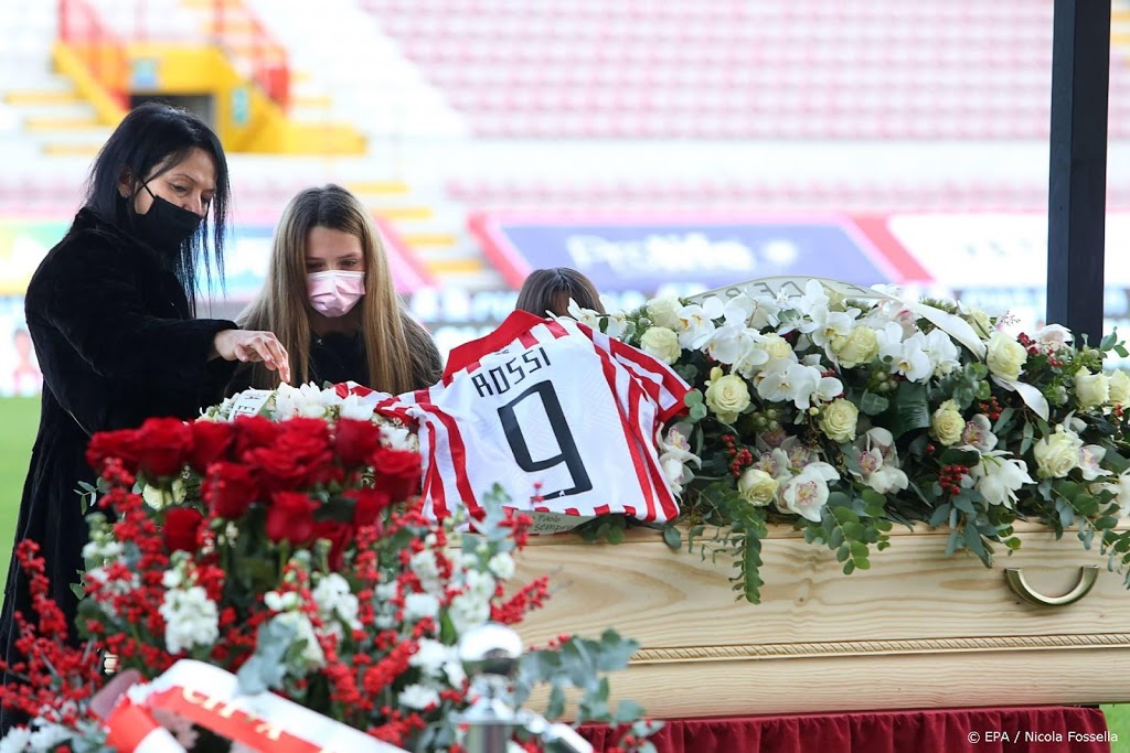 Afscheidsplechtigheid voor overleden Rossi in stadion van Vicenza