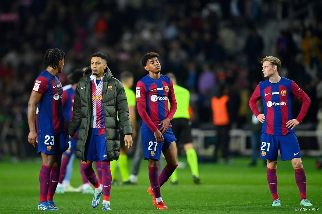 Frenkie de Jong wil niet spreken van crisis bij Barcelona 