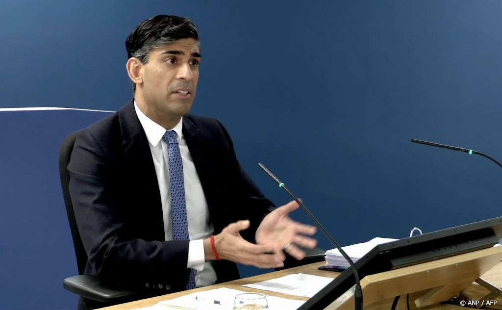 Britse premier onder vuur van partijgenoten over migratieplan
