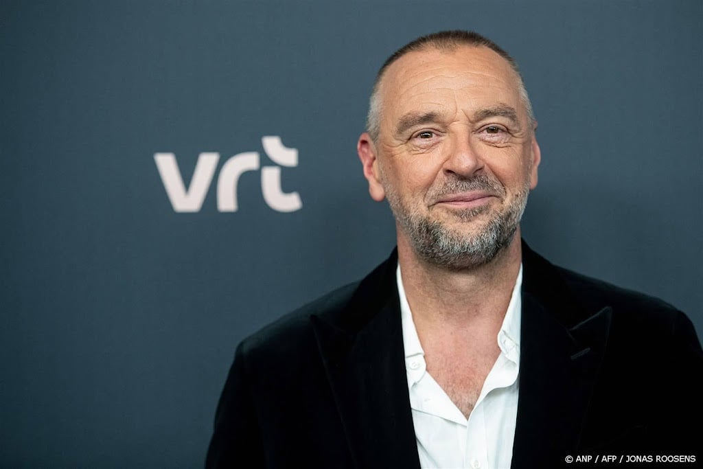 Acteur Tom Waes uit het ziekenhuis, VRT schort programma's op