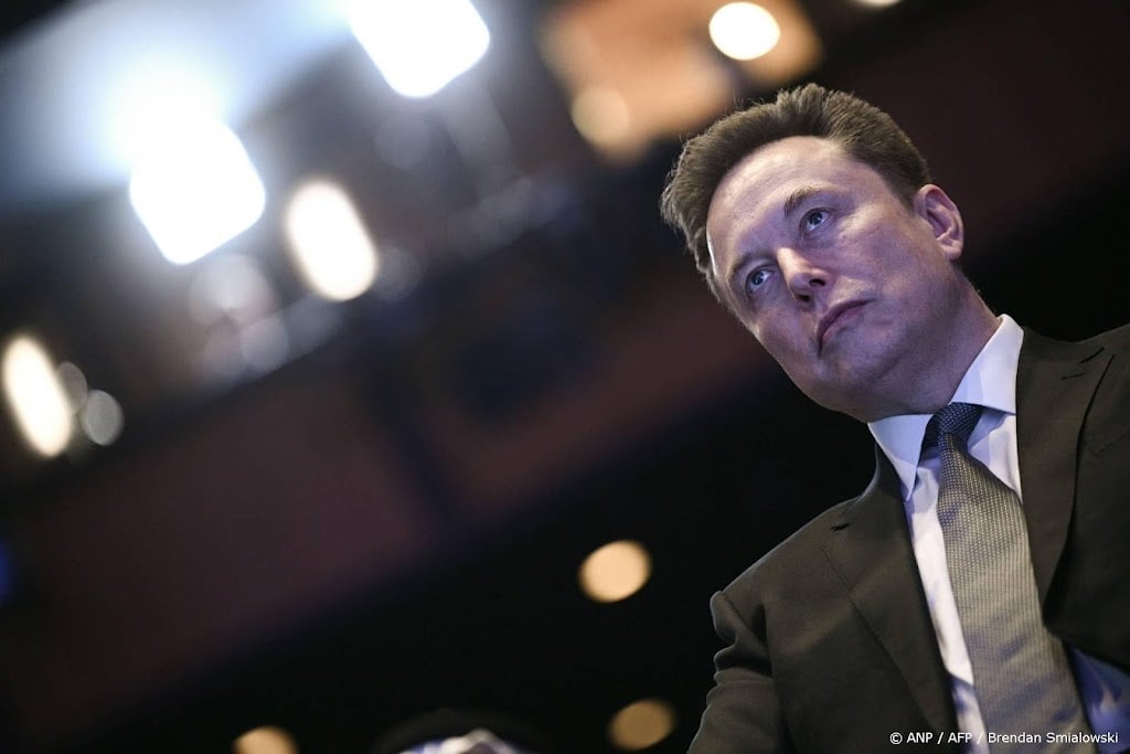 Elon Musk hint op beursgang ruimtevaartbedrijf SpaceX