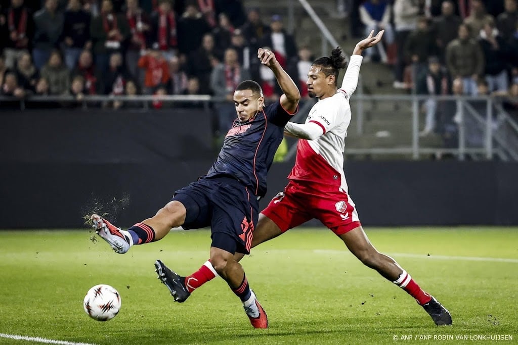 FC Utrecht verliest van Nottingham Forest in Europa League