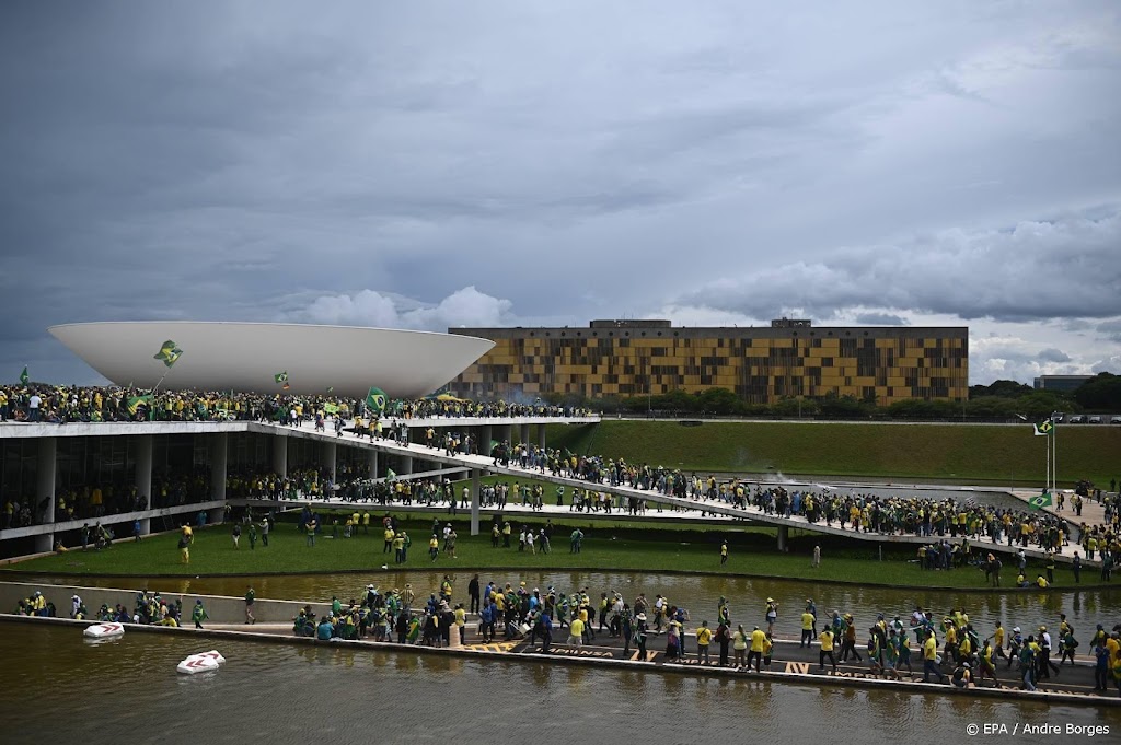 Partij van Bolsonaro verbant bij bestorming betrokken leden