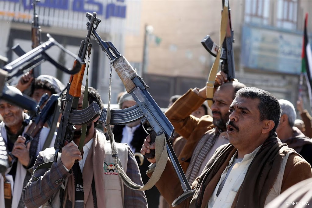 Houthi's beloven terug te slaan na aanval VS en VK 