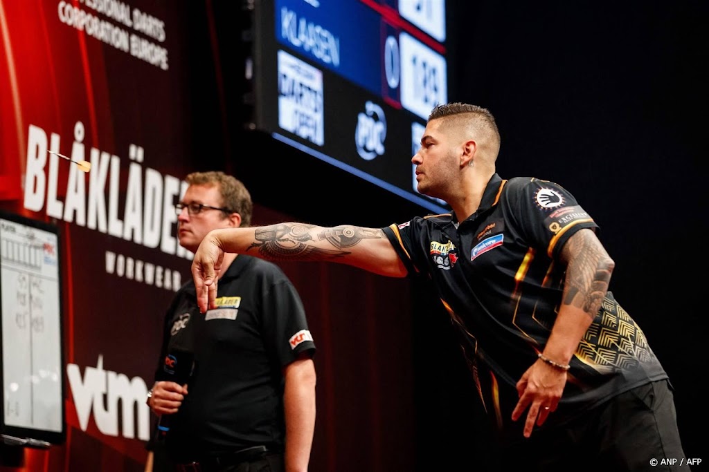 Darter Klaasen pakt PDC Tour Card en keert terug op hoogste podium